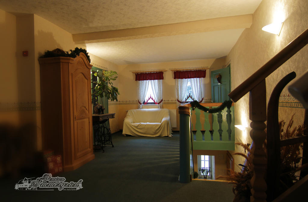 เพนชั่น อิมเมอร์กรึน Hotel คัวร์ออร์ทโยนส์ดอร์ฟ ภายนอก รูปภาพ