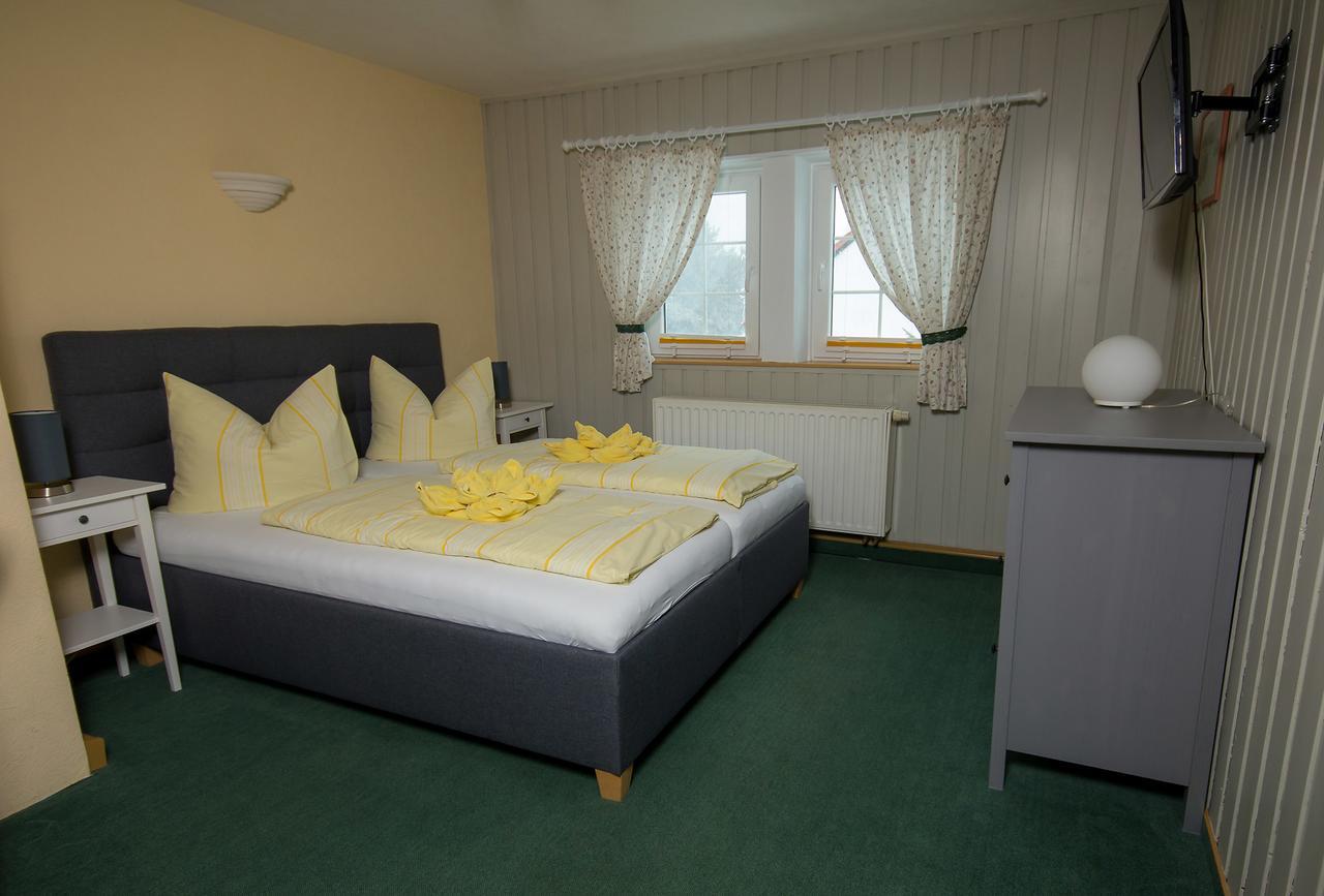 เพนชั่น อิมเมอร์กรึน Hotel คัวร์ออร์ทโยนส์ดอร์ฟ ภายนอก รูปภาพ