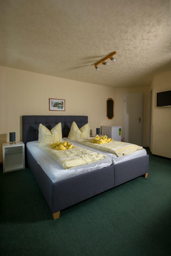 เพนชั่น อิมเมอร์กรึน Hotel คัวร์ออร์ทโยนส์ดอร์ฟ ภายนอก รูปภาพ